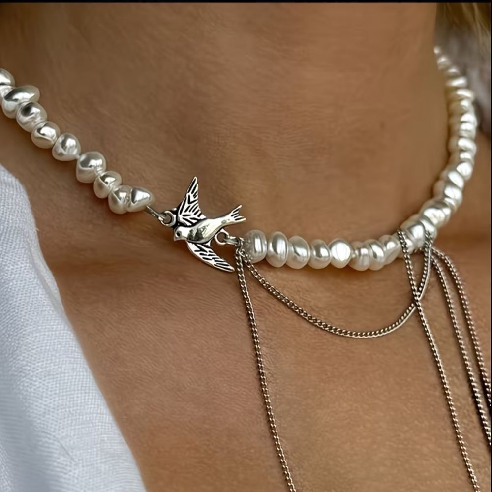 Pearl bird necklaceā#2319